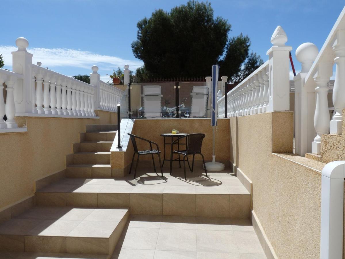 Modern Apartment Near Beach La Mata  Buitenkant foto